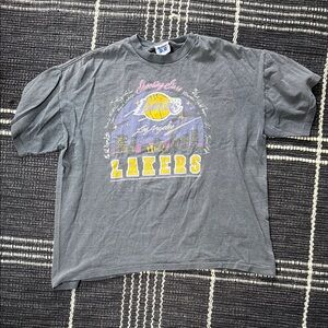 VINTAGE Los Angeles Lakers Gray Graphic T-Shirt with Yellow Logo